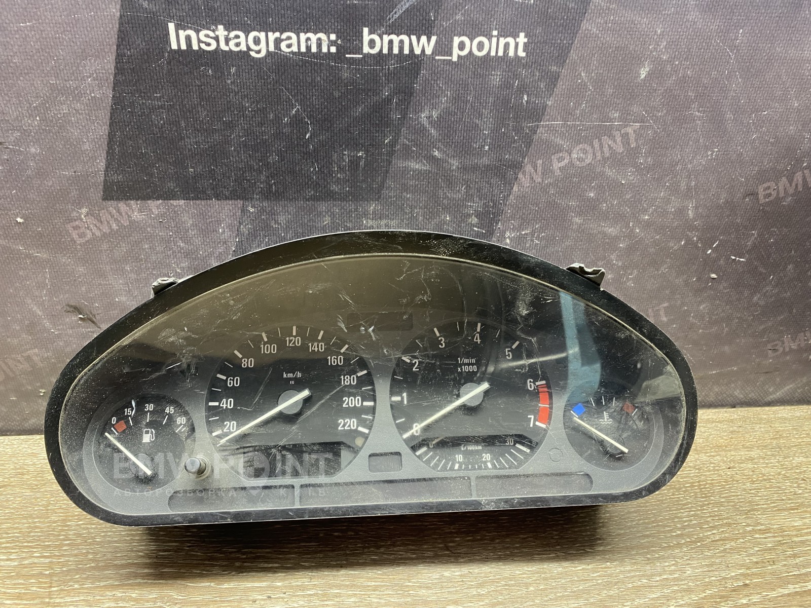 Панель приладів BMW E36 (МКПП) бензин Motometer 